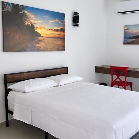 Red Flamboyan Guesthouse And Restaurant Rincon Bagian luar foto