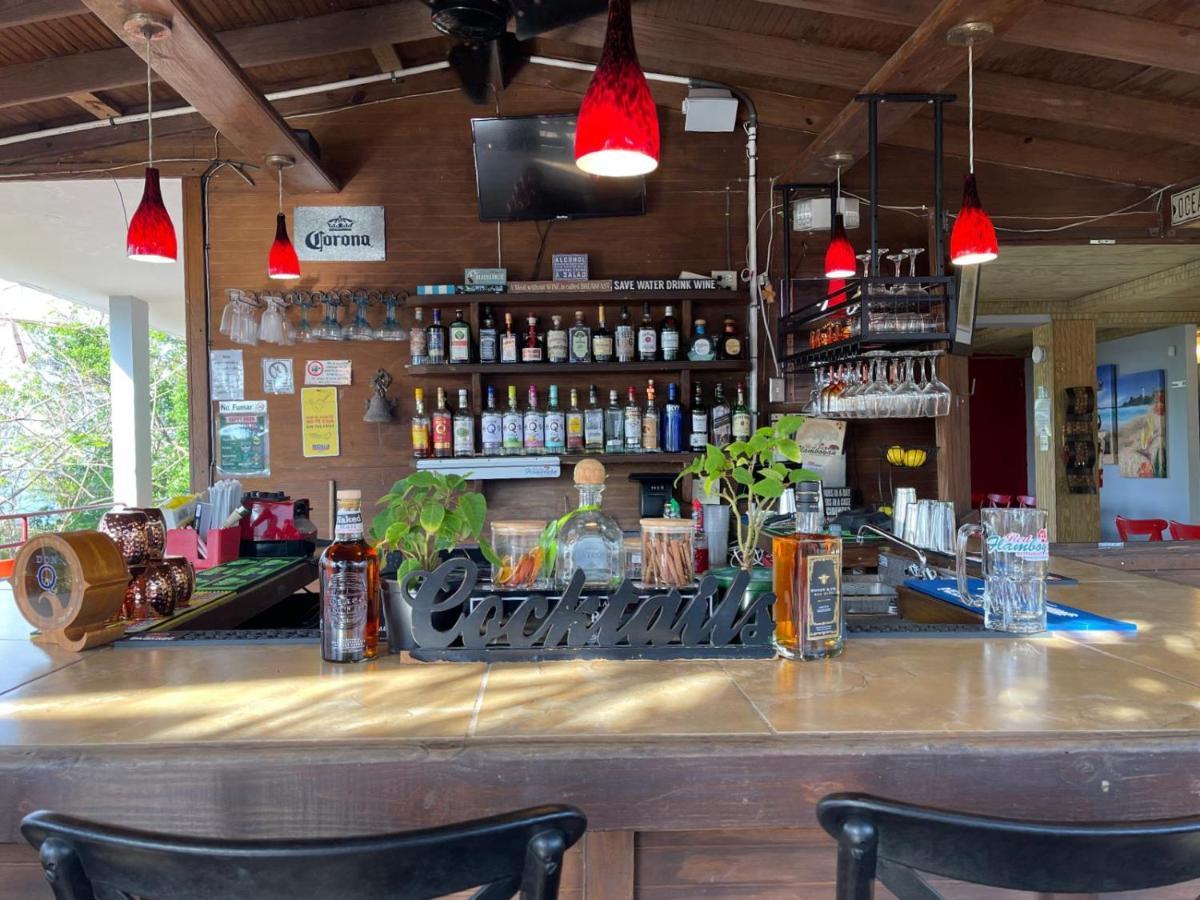 Red Flamboyan Guesthouse And Restaurant Rincon Bagian luar foto